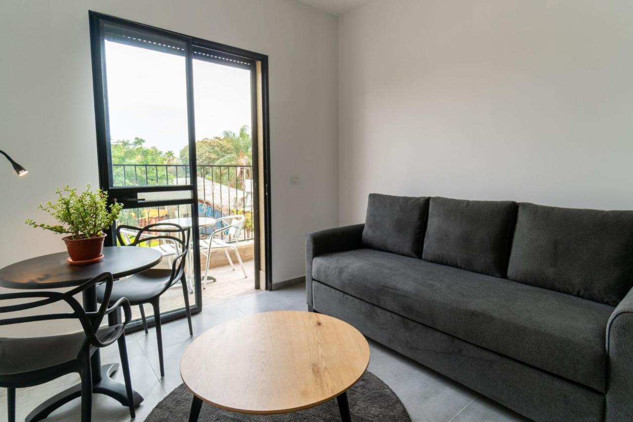 Nahal Oz 33 Aparthotel Bat Yam Exterior foto